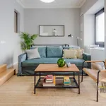 Modern Apt & Cool Interior Design A 20 Metros Del Retiro E1