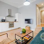 Modern Apt & Cool Interior Design A 20 Metros Del Retiro E1