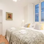 Renovated And Modern- 3Bd 2Bth- Anton Martin