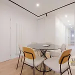 Deluxe Interior Design En La Plaza De Chueca