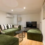 Modern And Wide- 3Bd 2,5 Bth- Plaza Castilla