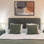 Spacious 3 Bedroom Apartment