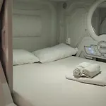 Min Hostel Capsules