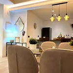 Duplex Moderno Y Acogedor Junto A Atocha