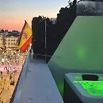 Piso Atico Con Terraza Y Jacuzzi Con Vistas A Sol En Madrid Centro