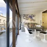 Gorgeous 2 Bedroom Apartment In Madrid\'S Heart