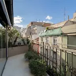 Gorgeous 2 Bedroom Apartment In Madrid\'S Heart