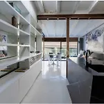 Gorgeous 2 Bedroom Apartment In Madrid\'S Heart