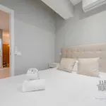 Pequeno Paraiso Para 4, En Plaza De Chueca