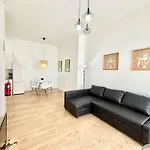 Aluche Aparment A