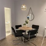 Apartamento A Menos De 20 Min De Sitios Clave