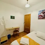 Rooms In Madrid Downtown