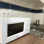 Estudio Acogedor Y Moderno