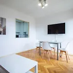 Apartamentos Cinco Rosas