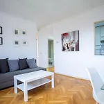 Apartamentos Cinco Rosas