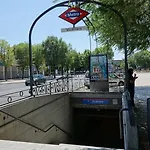 Comodo Y Tranquilo A 2 Minutos Del Metro