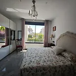 Casa Completa De Lujo Con Jardin Y Piscina Compartida