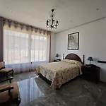 Casa Completa De Lujo Con Jardin Y Piscina Compartida