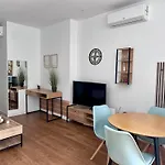 Moderno Estudio En Usera - A 15 Minutos Del Centro Madrid