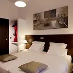 THC Latina Hostel