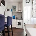 Piramides 2 Apartment