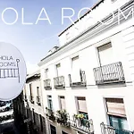 Hola Rooms