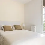 Modern Apartment In Toledo Street By Batuecas