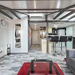 Luna Apartment