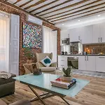 Bonito apartamento en típica corrala en el centro de Madrid