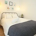 Moderno y reformado apartamento al lado del Museo