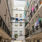 Cozy And Modern Apartment For 4 In Madrid