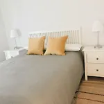 Reina Victoria 46
