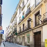 Plaza Callao, Madrid House Apartments