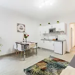 Cibeles, Madrid House Apartments