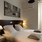 THC Latina Hostel