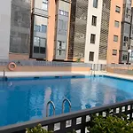 Apartamento Nuevo Cerca Del Autobus Y Metro Con Piscina