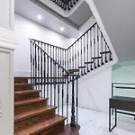 Luxurious Apartment In Calle Atocha By Batuecas