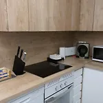 Moderno,tranquilo, entrada autónoma y fácil aparcamiento.