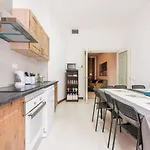 M&F Apartaments Gran Via