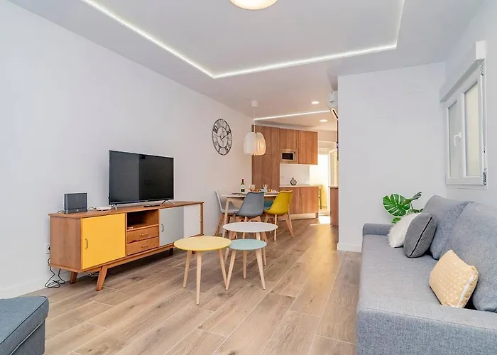 Bright Apartment Near Casa De Campo By Batuecas