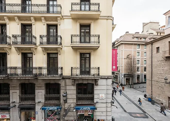 Living Puerta del Sol