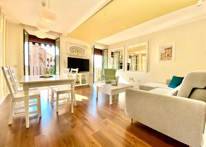 Charming Exclusive La Latina