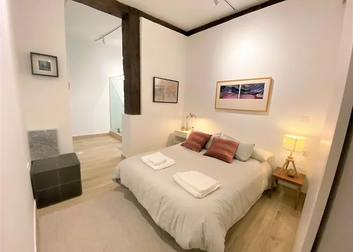 Opera-Suites Luxury La Boheme, In The Very Center Of Madrid.