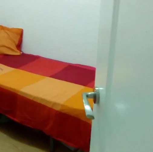 Apartamento En Legazpi De 3 Dormitorios Pequenos