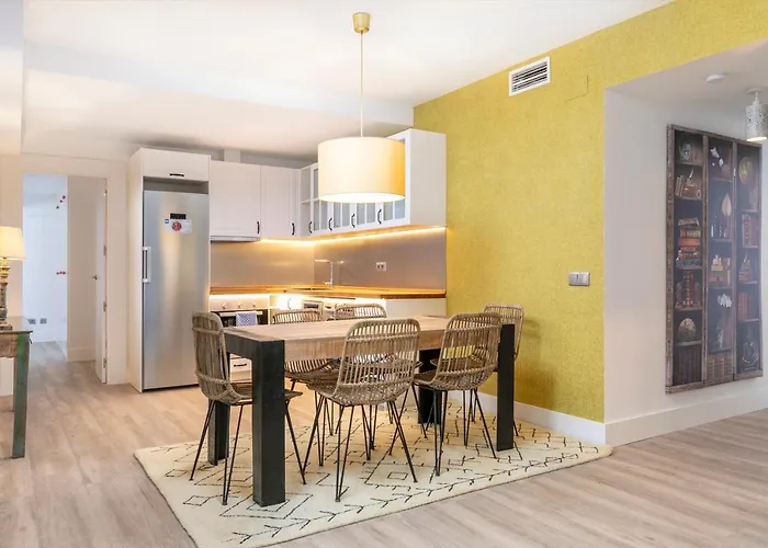 Homeabout Rios Rosas Apartment