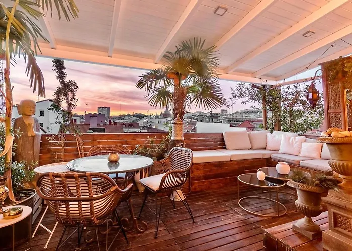 Excellent Apartment Penthouse In The Center Madrid