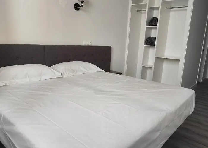 Hostal Golden 21***