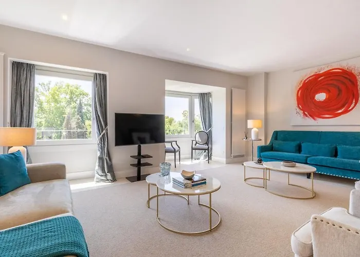 Spectacular 2-Bedroom Apartment With Stunning Retiro Park Views In The Heart Of Barrio Salamanca