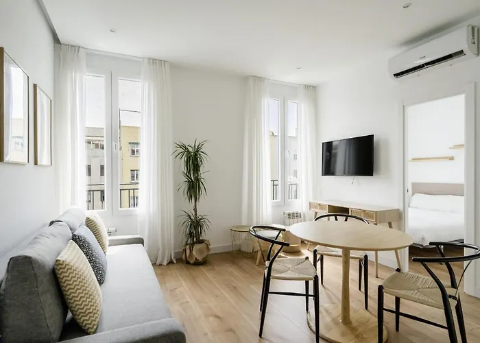 Apartamento Reformado En El Retiro