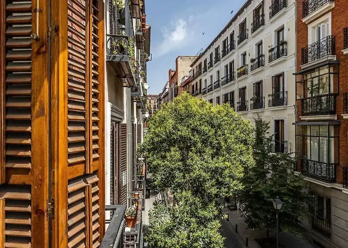 Nice Apartment Near Gran Via Val27